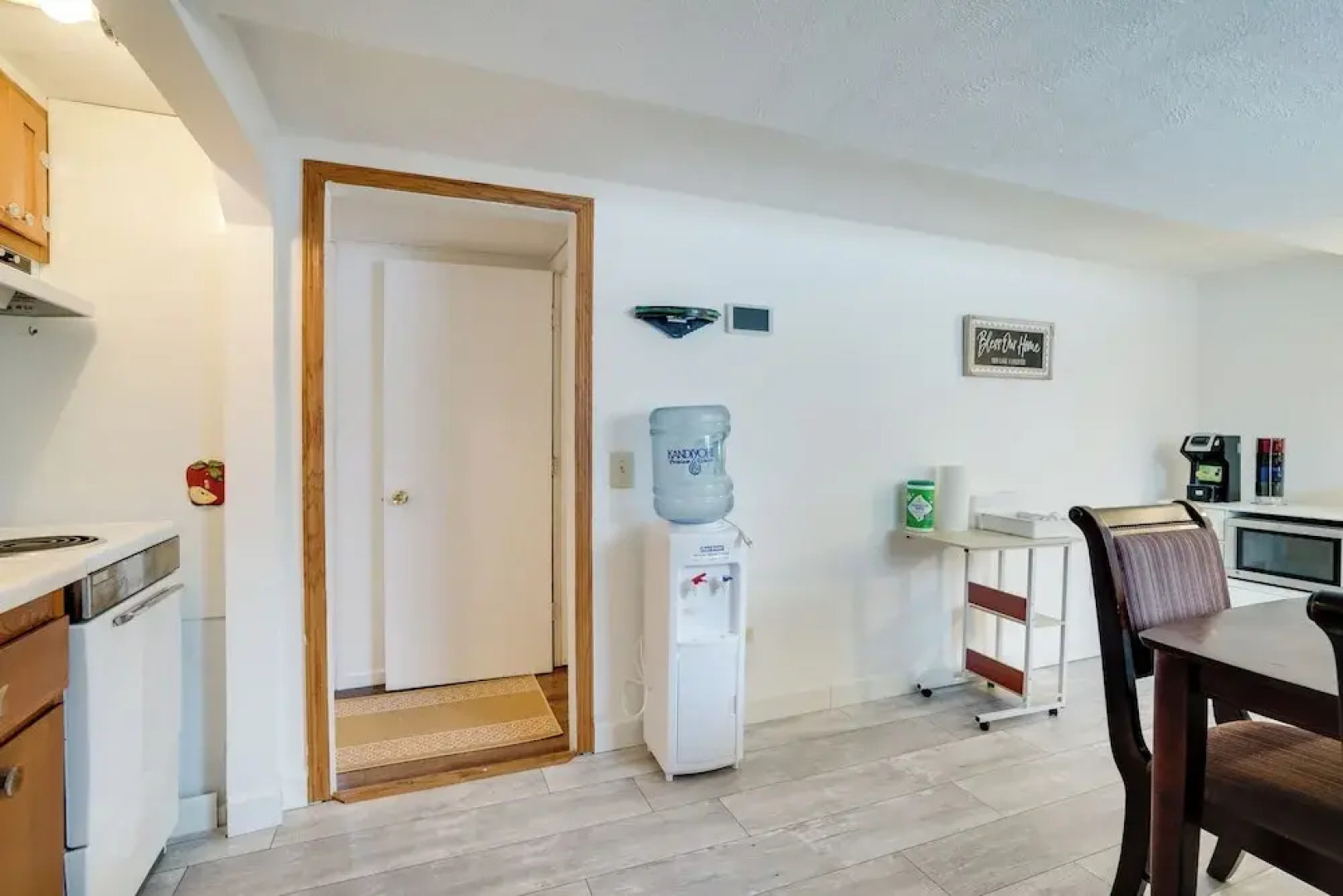 Pet-friendly Minneapolis Apt Near Shops & Dining!