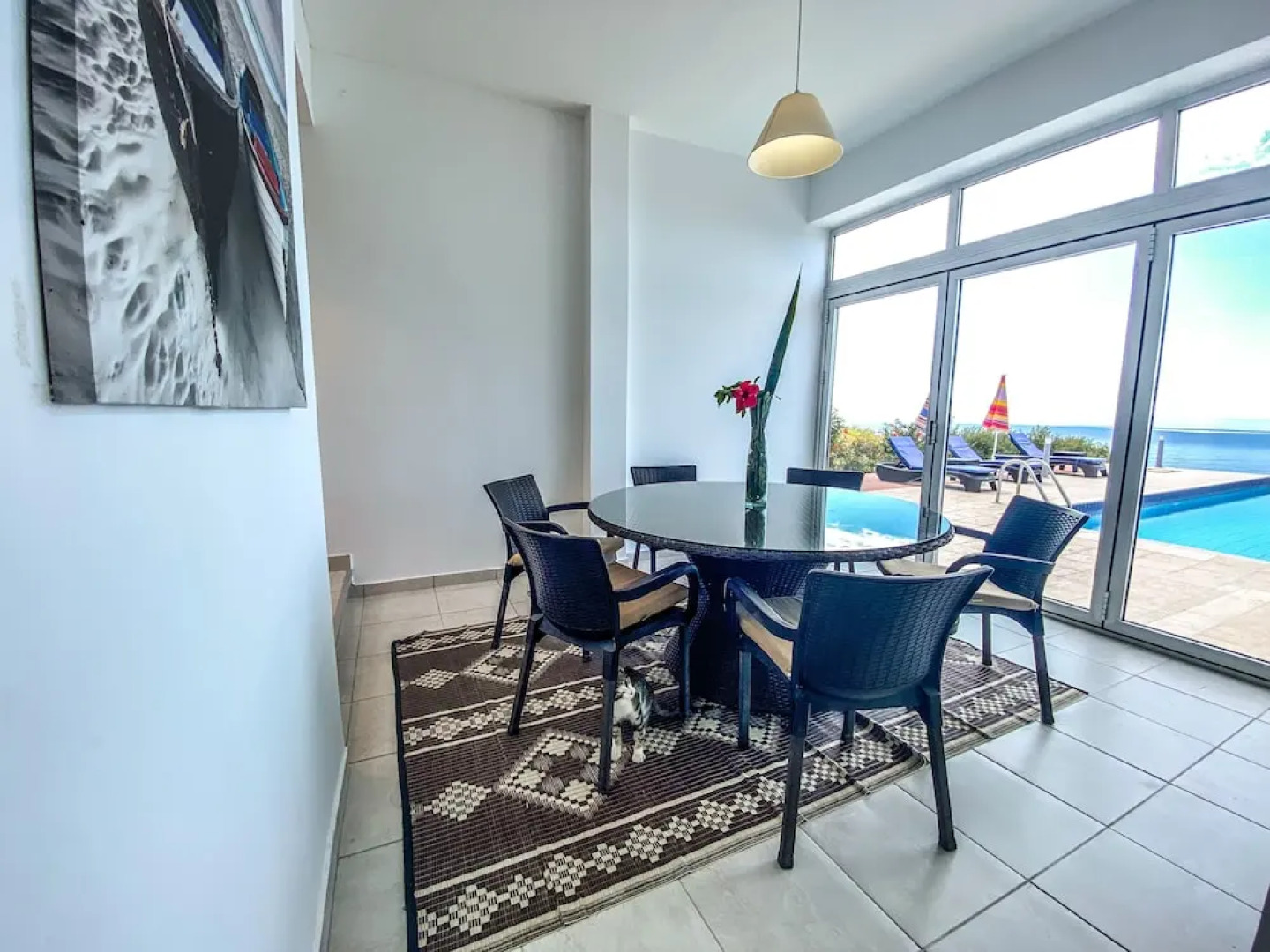 Sea Cliff villa, 4 beds, sleeps 2- 7, Free Wifi, Heated Pool option.