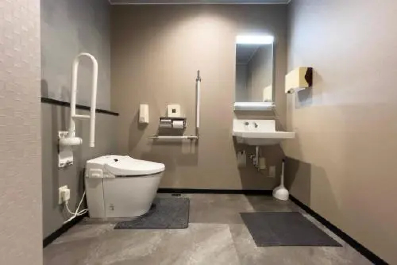 Super Hotel Shikoku Chuo