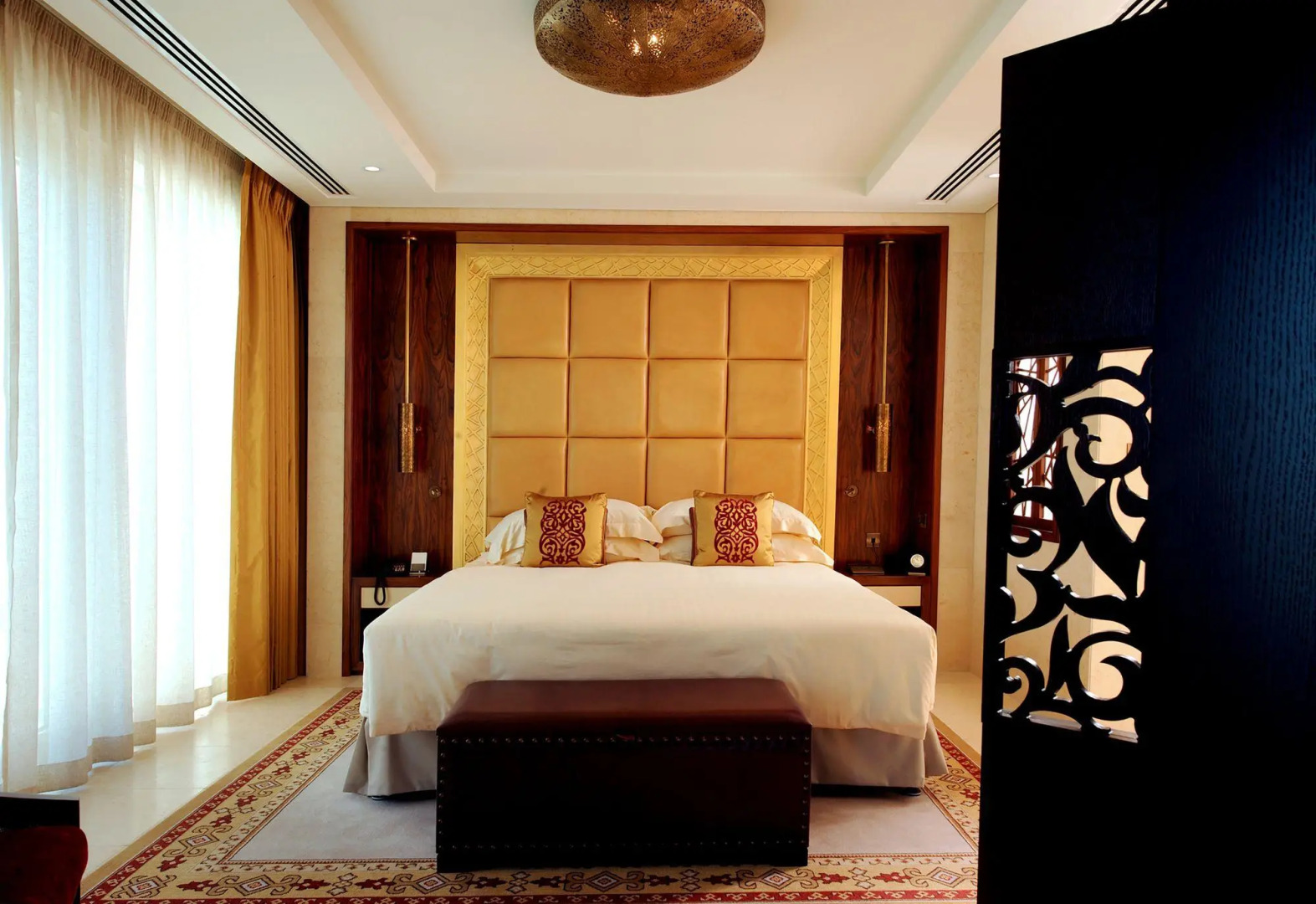 Отель Raffles Dubai