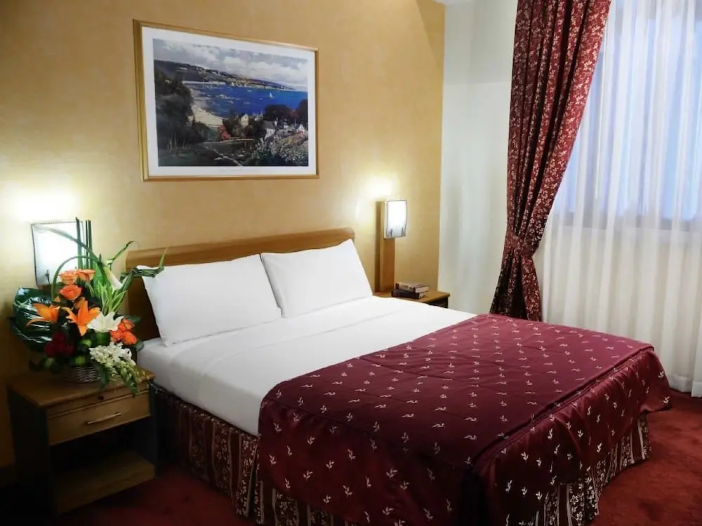 Elite Five Apartments