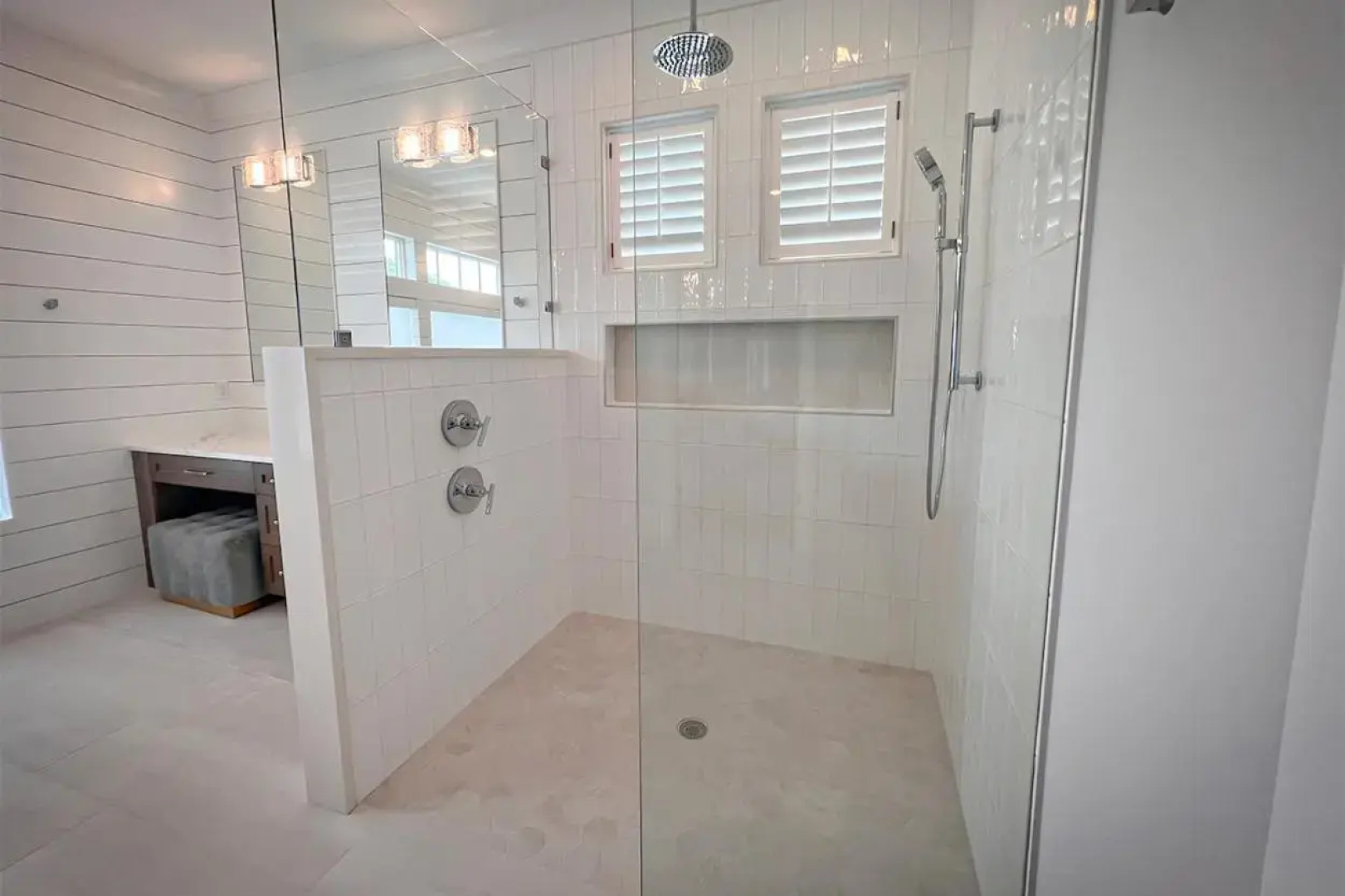 Gallery By The Sea by Sea Scape Properties