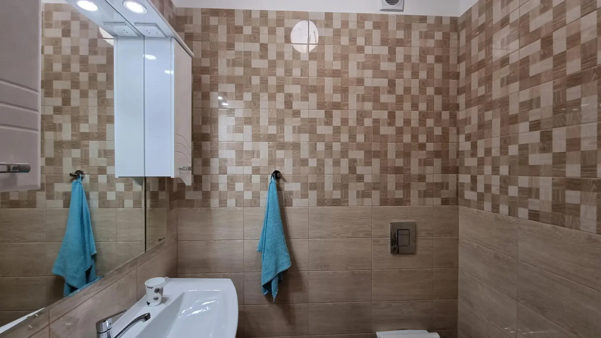 Дом В2 на базе отдыха Новинки Парк