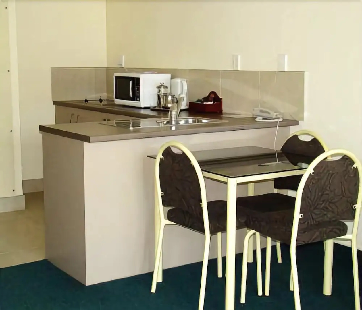 Fountain Court Motel