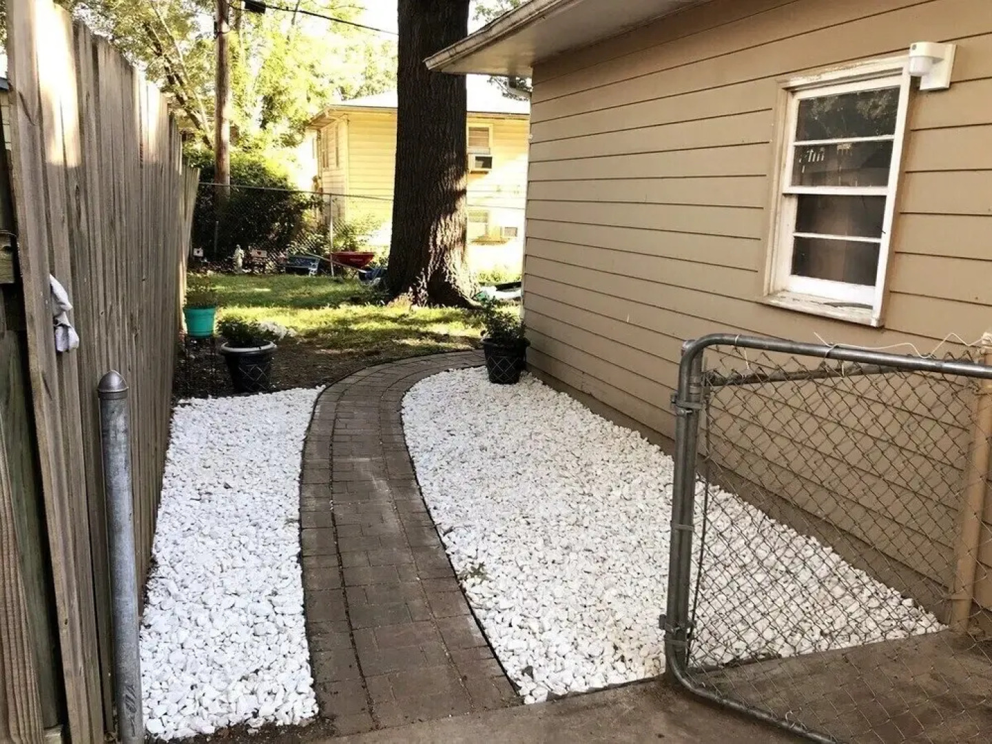 Simple, Cozy 1-bed Close to University of Kansas