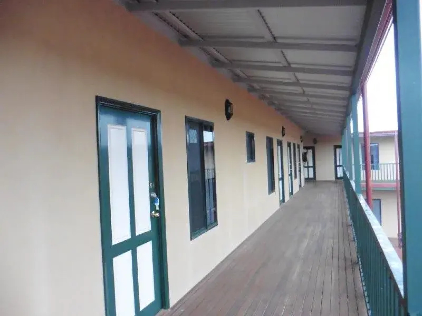 The Nosh and Nod - Howick Street