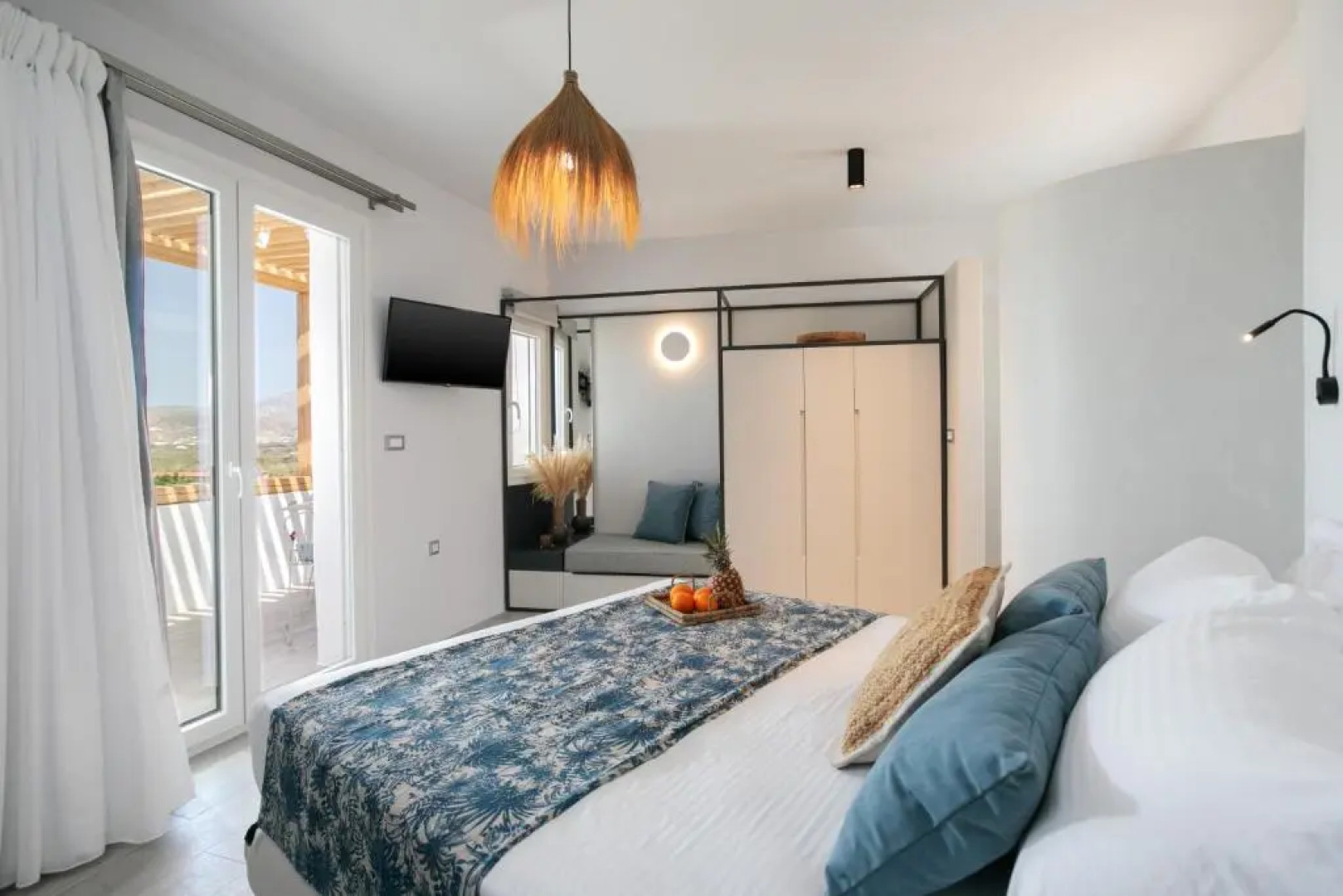 Sunday Luxury Suites Naxos