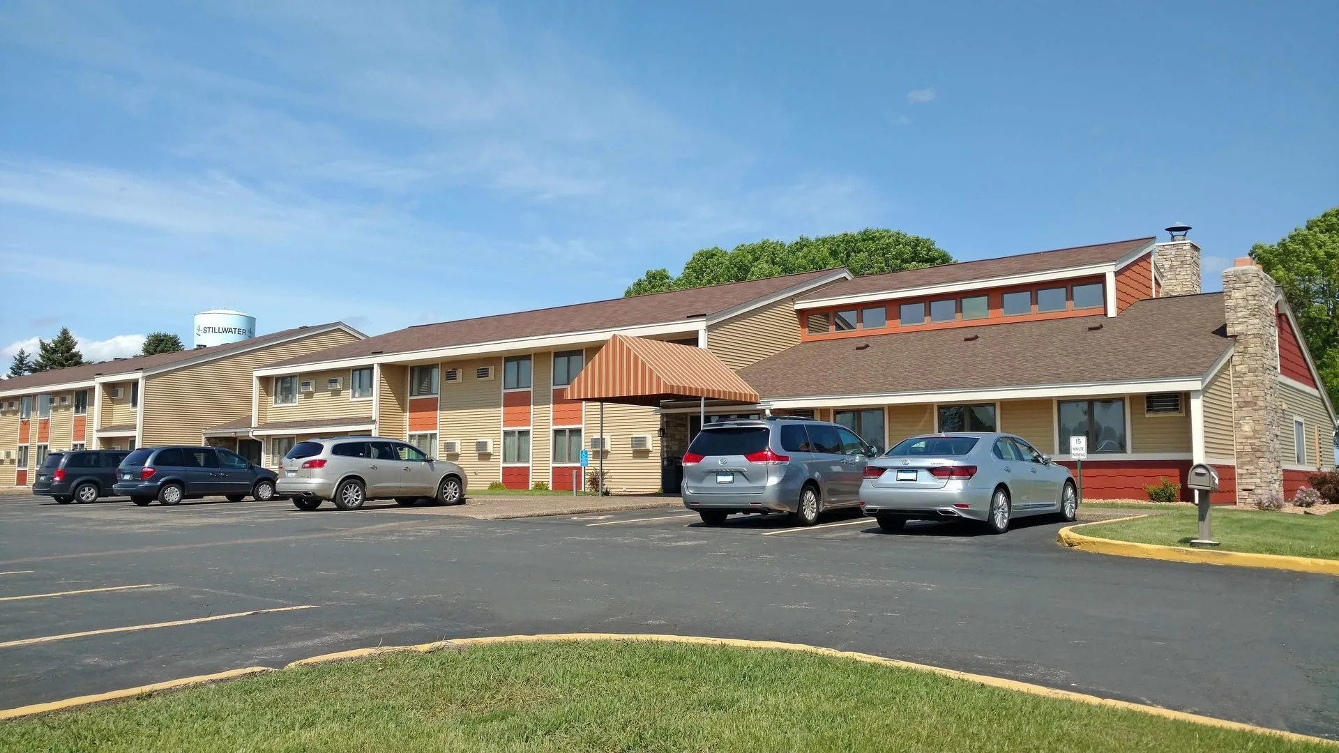 Stillwater Inn & Suites