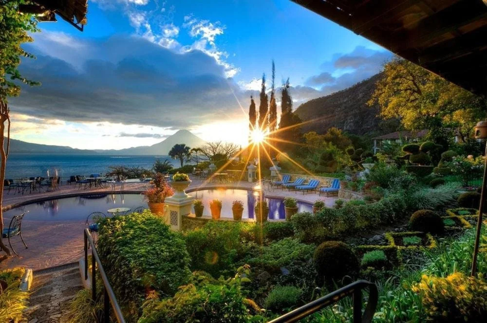 Hotel Atitlán Hotel & Jardines