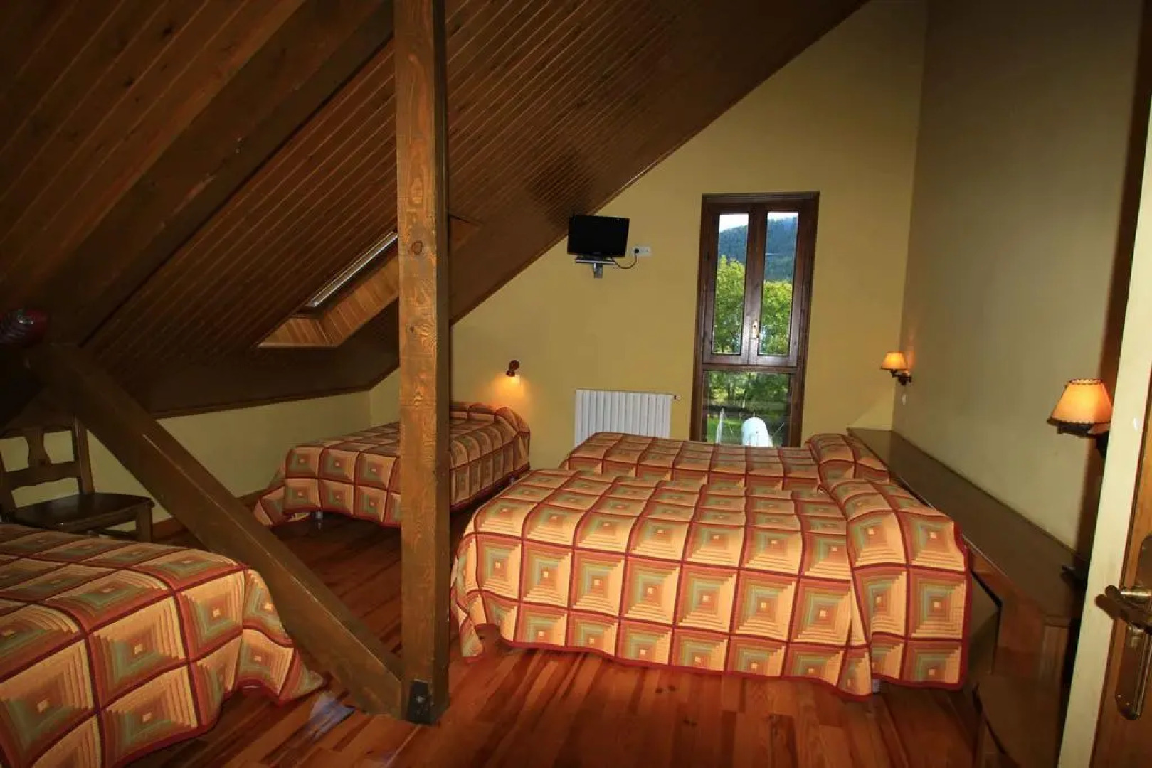 Hotel, Bungalows y Camping Viu