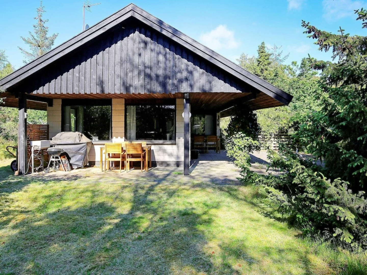 Charming Holiday Home in Zealand With Roofed Terrace