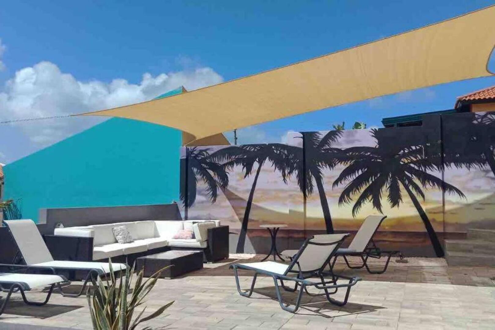 Private Estate with Pool 10bed/6baths