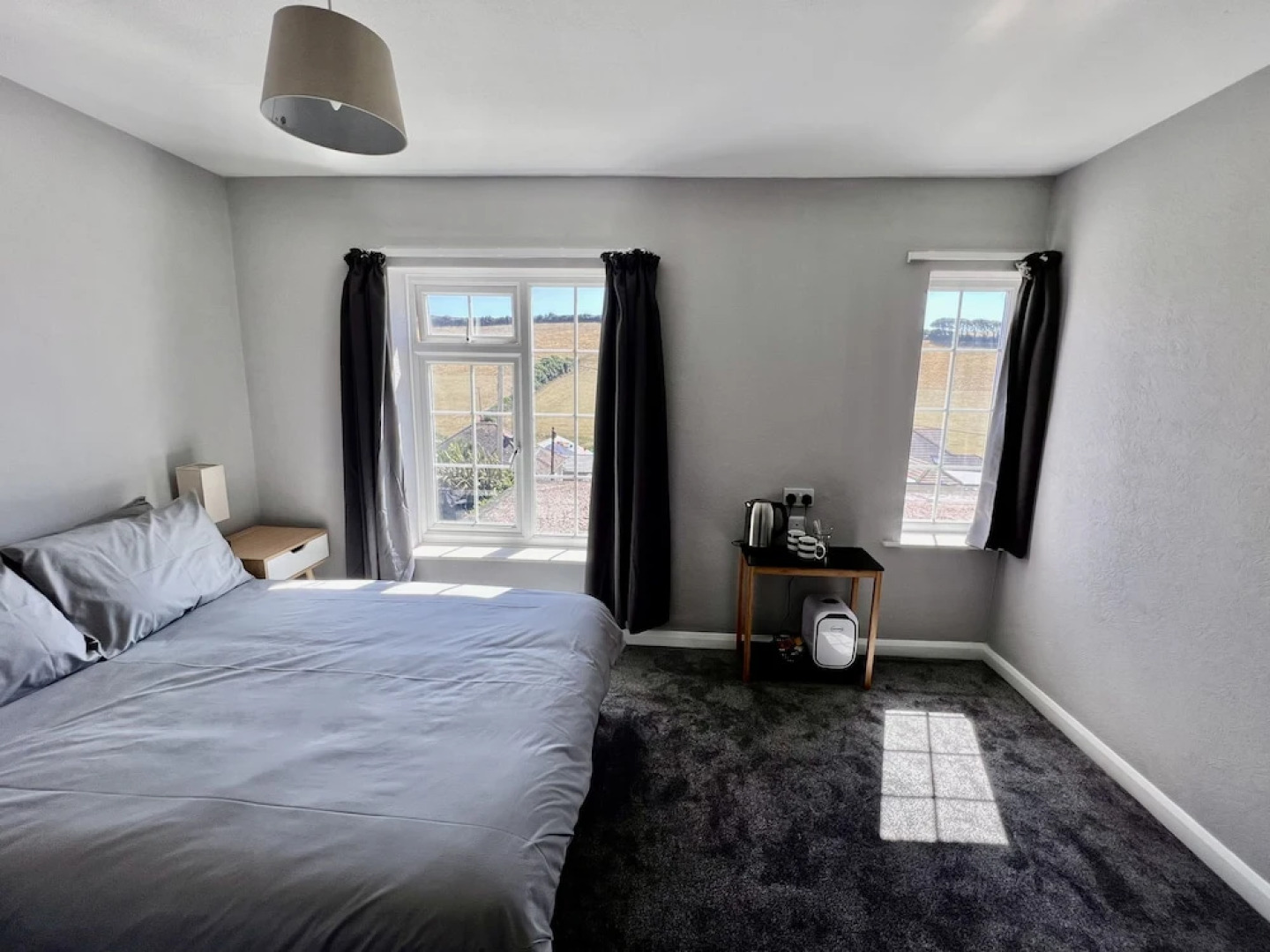 Sea View Hotel - Sandpebbles