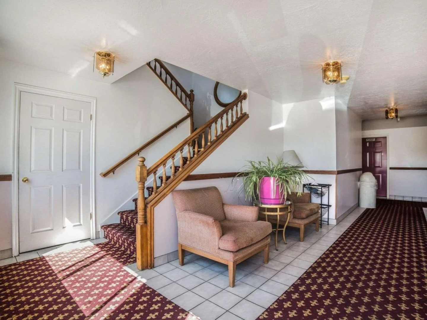 Ameri-Stay Inn & Suites