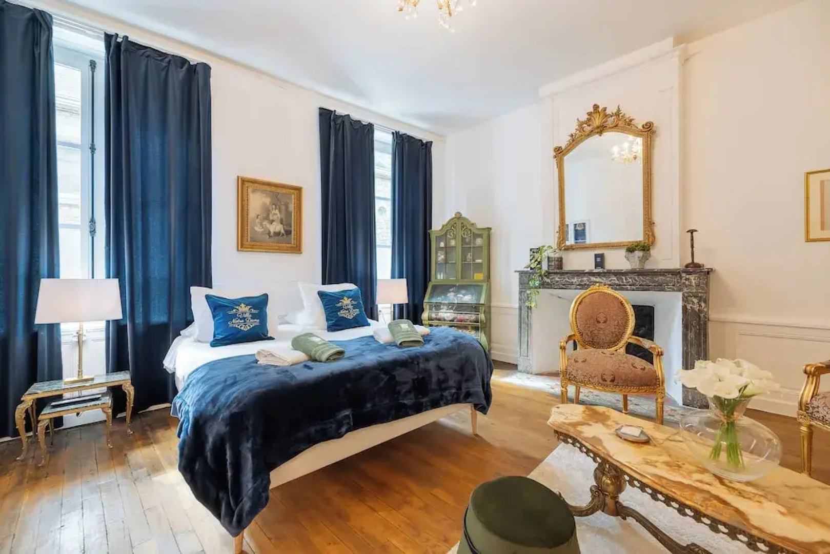 Les suites de Notre Dame Luxury Cottage