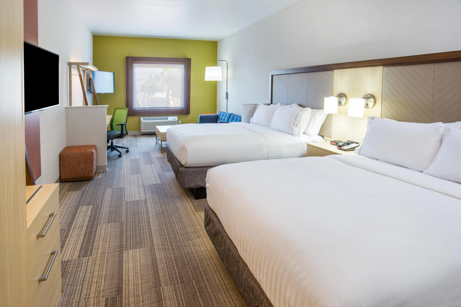Holiday Inn Express & Suites Pahrump by IHG