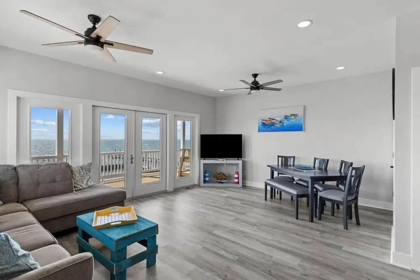 Shell Point 2 Bedroom Condo by RedAwning