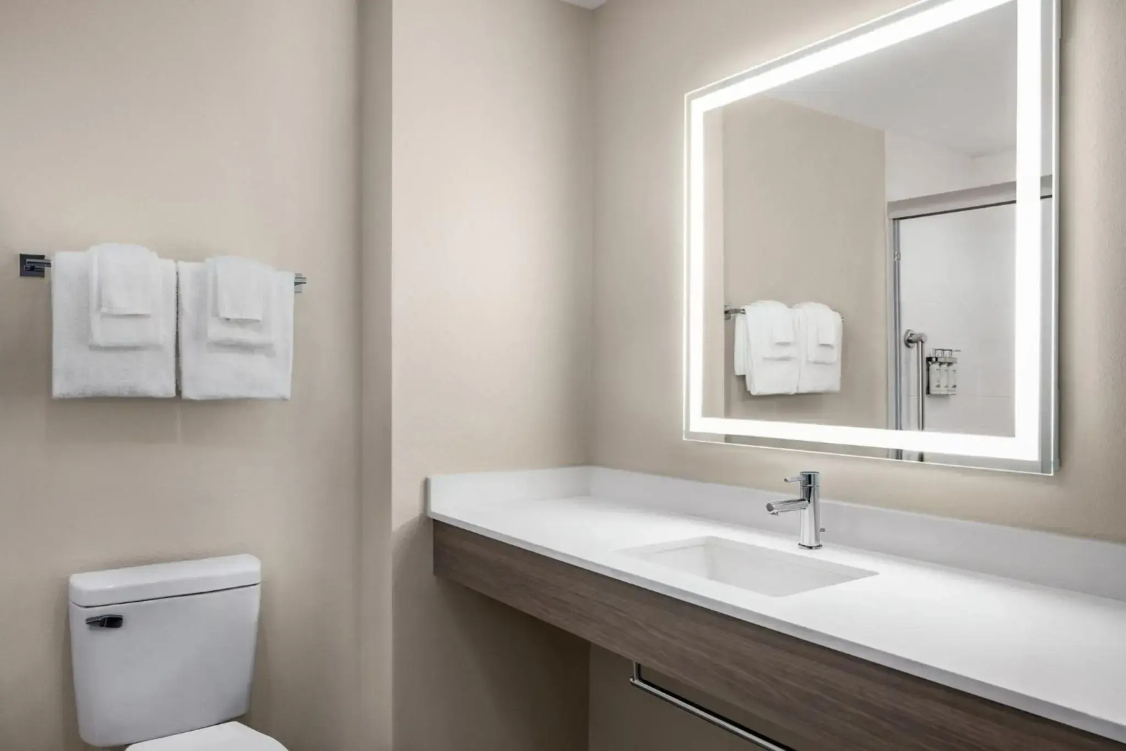 Holiday Inn Express & Suites Hagerstown by IHG