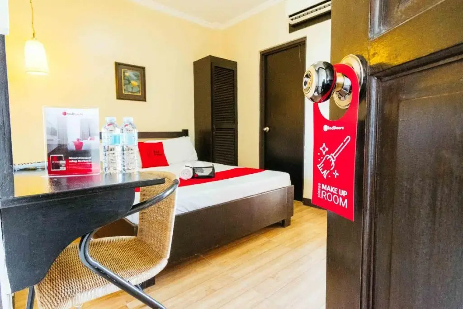 RedDoorz Plus @ The Ridge Tagaytay City