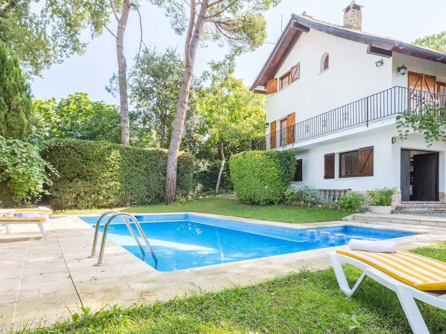 Cute House with Wooden Shutters Large Enclosed Garden near Lloret de Mar