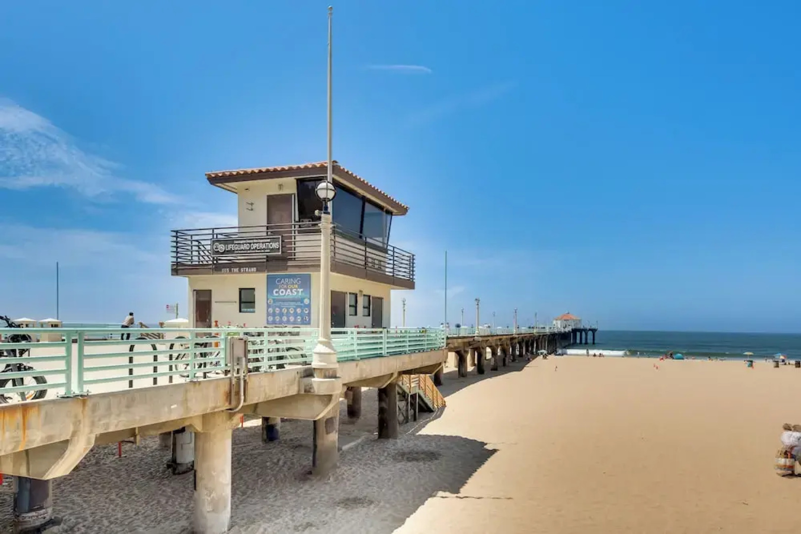 Walk to Sand & Surf - Bright Manhattan Beach Apt!