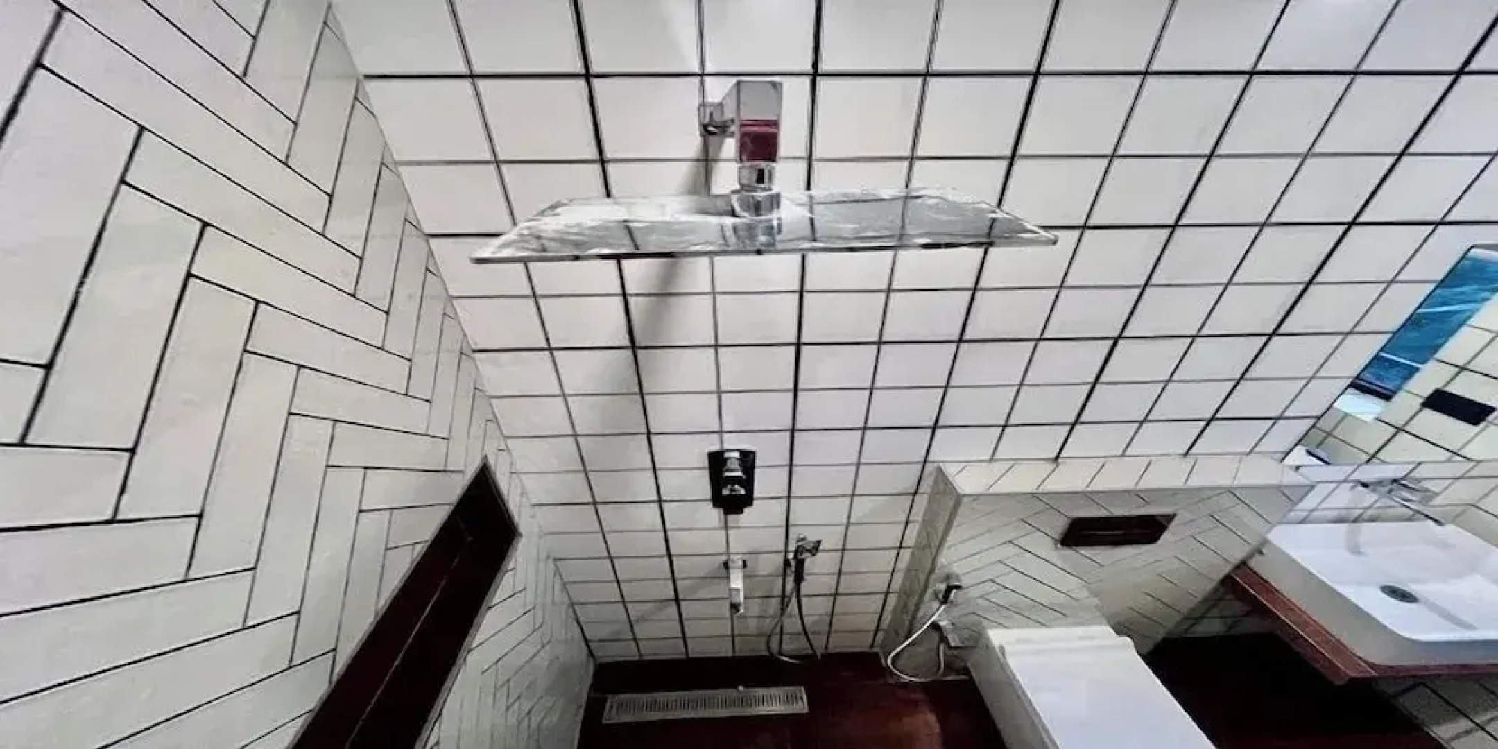 Castle Service Apartment