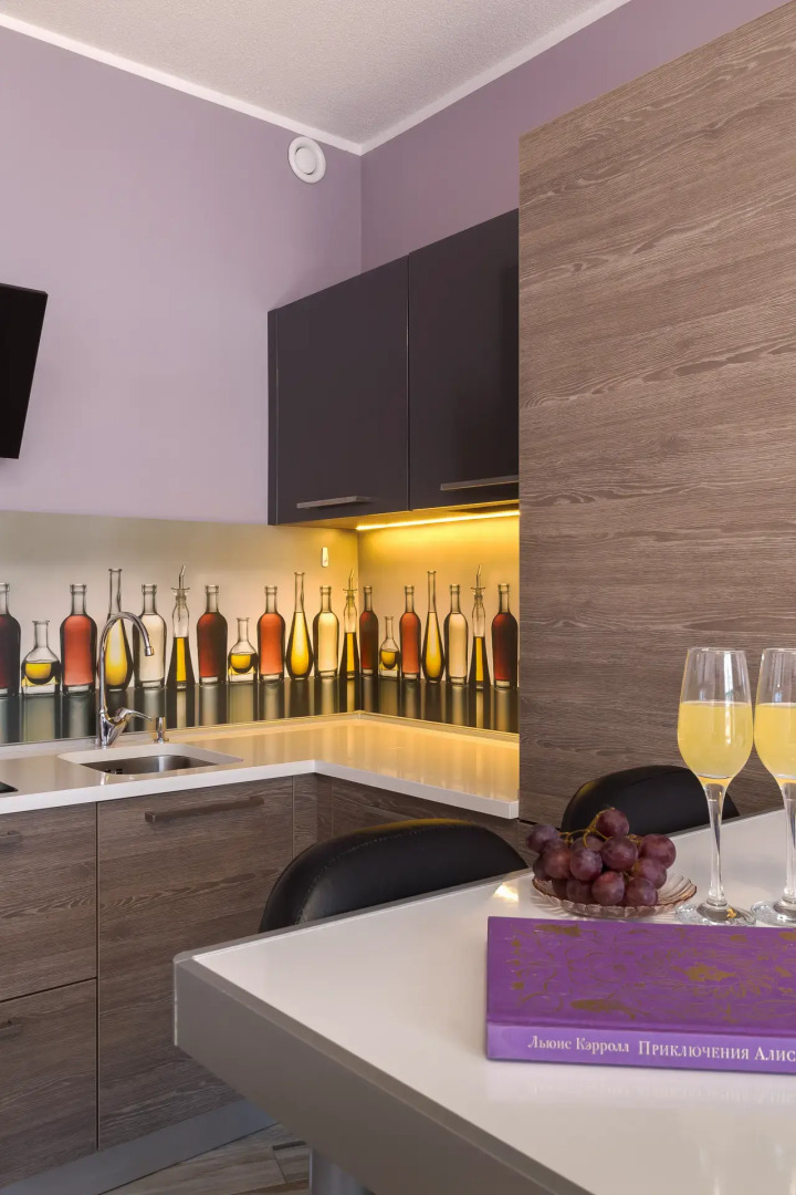 БелосНежность на набережной Обводного канала 108