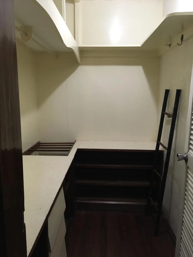 1896 Bed And Breakfast