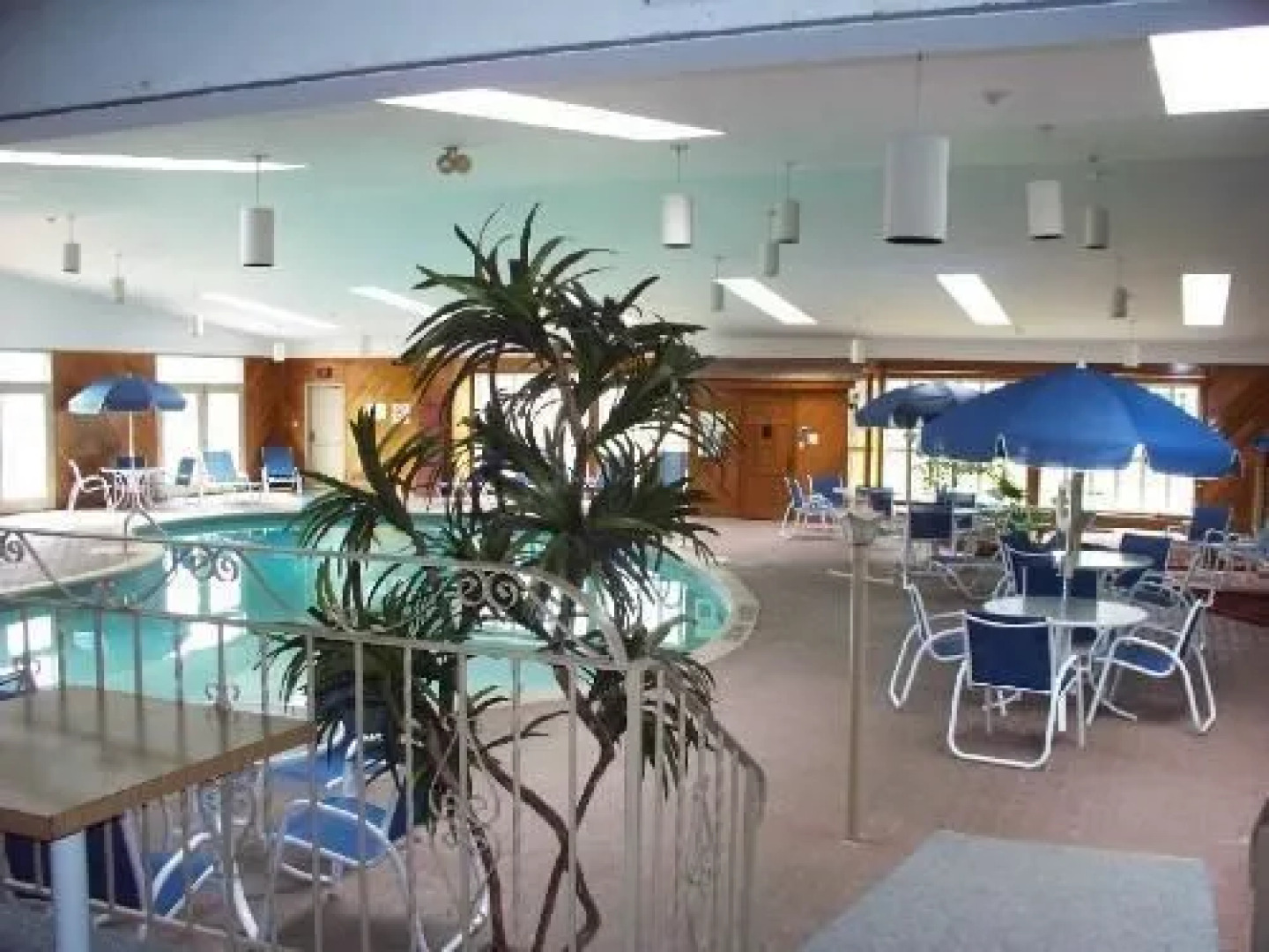 Festival Courtyard Inn