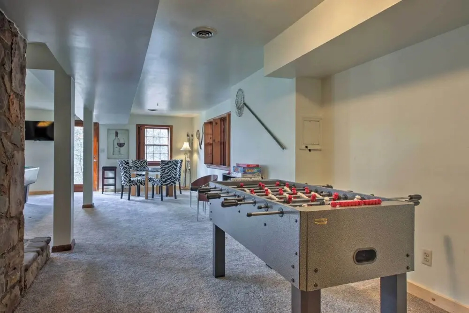 Family-friendly Massanutten Log Home w/ Views!