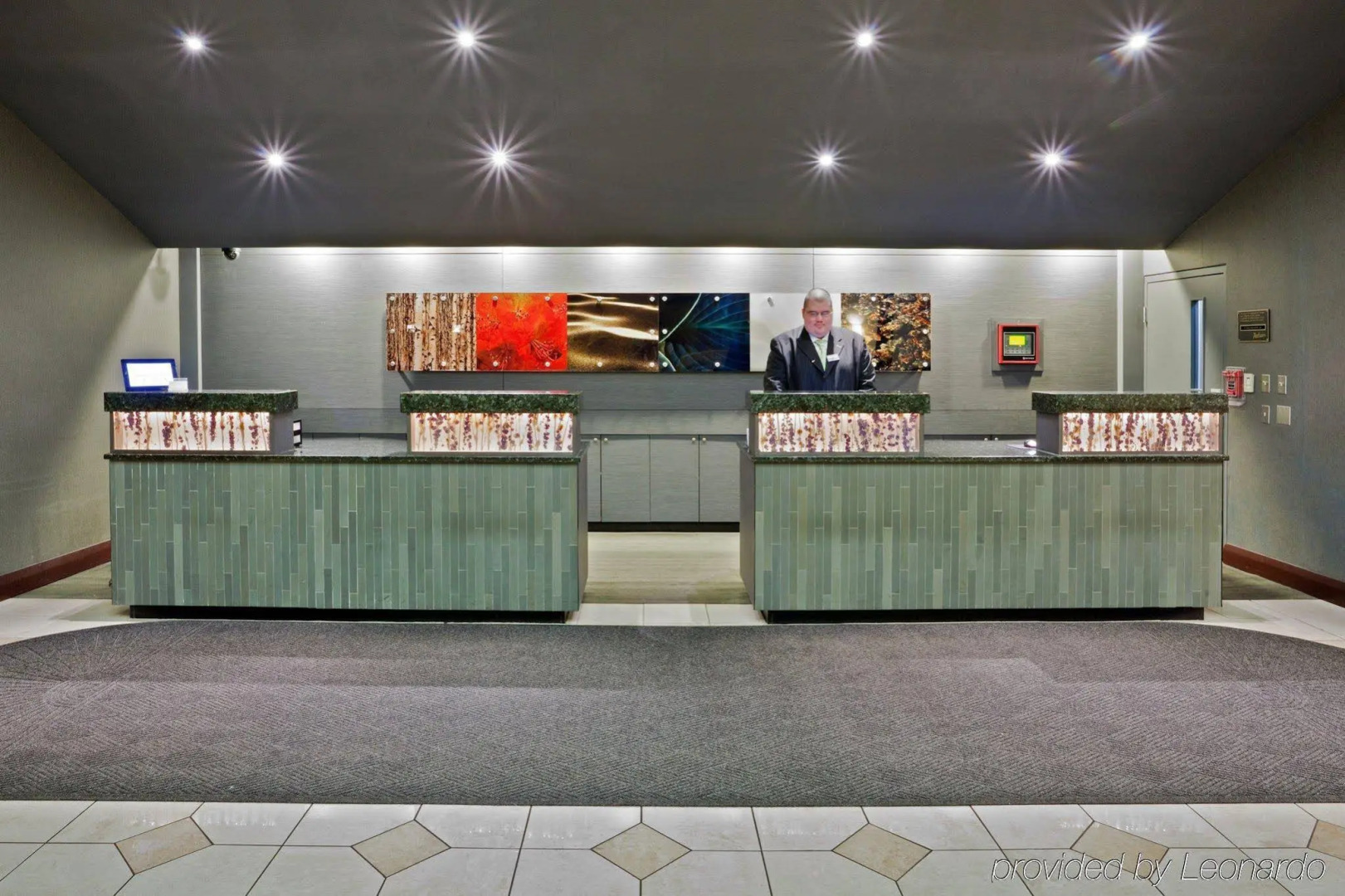 Radisson Hotel at Star Plaza