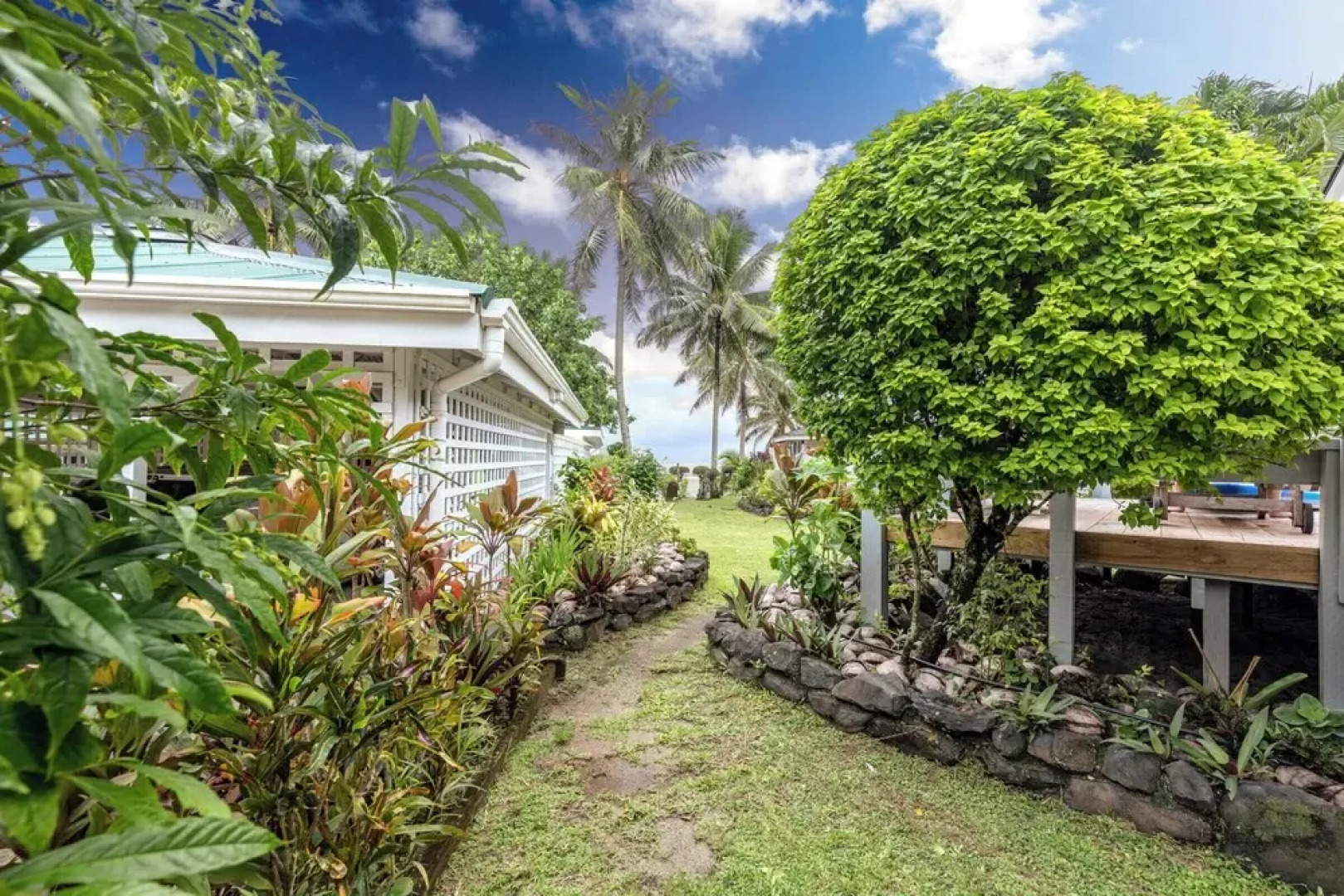 Vaka Beach Cottage