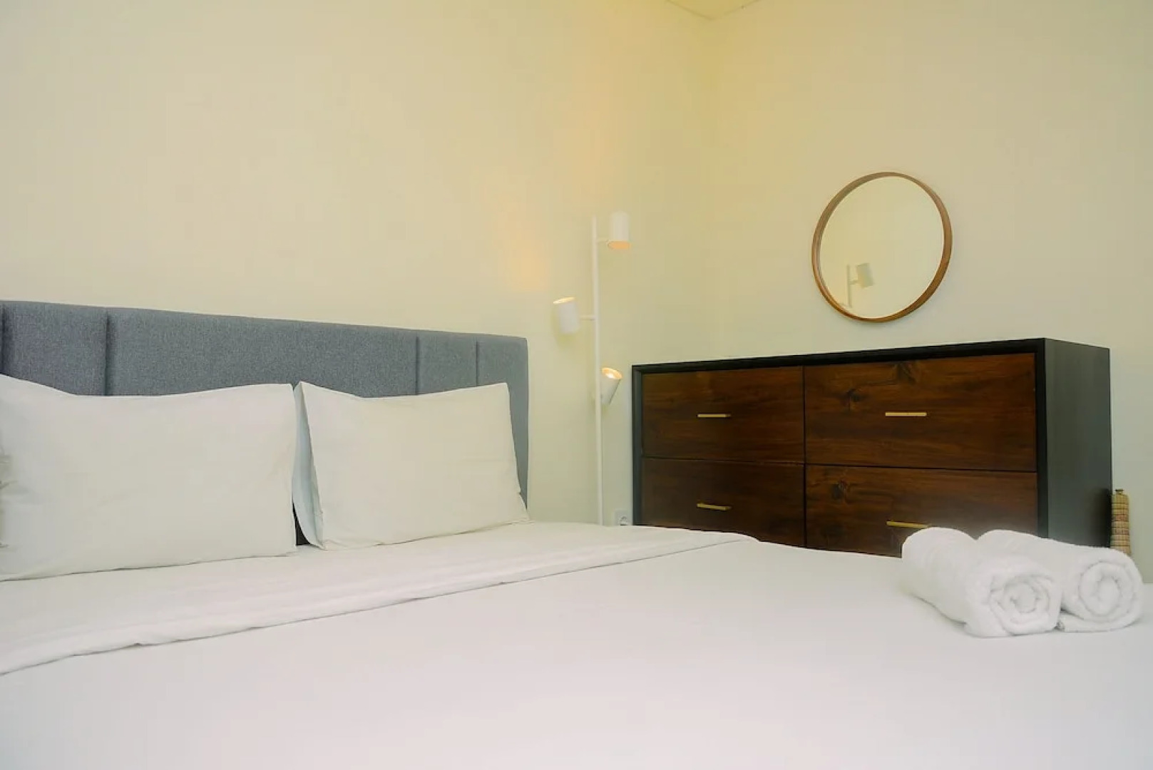 Comfortable 2BR at Meikarta Apartment