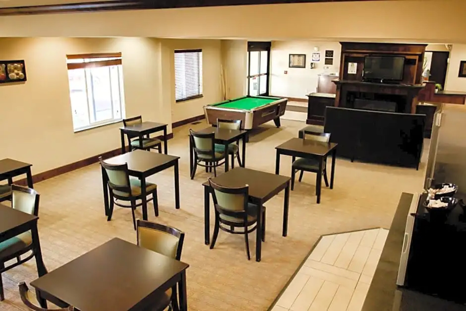 Black Gold Suites Stanley