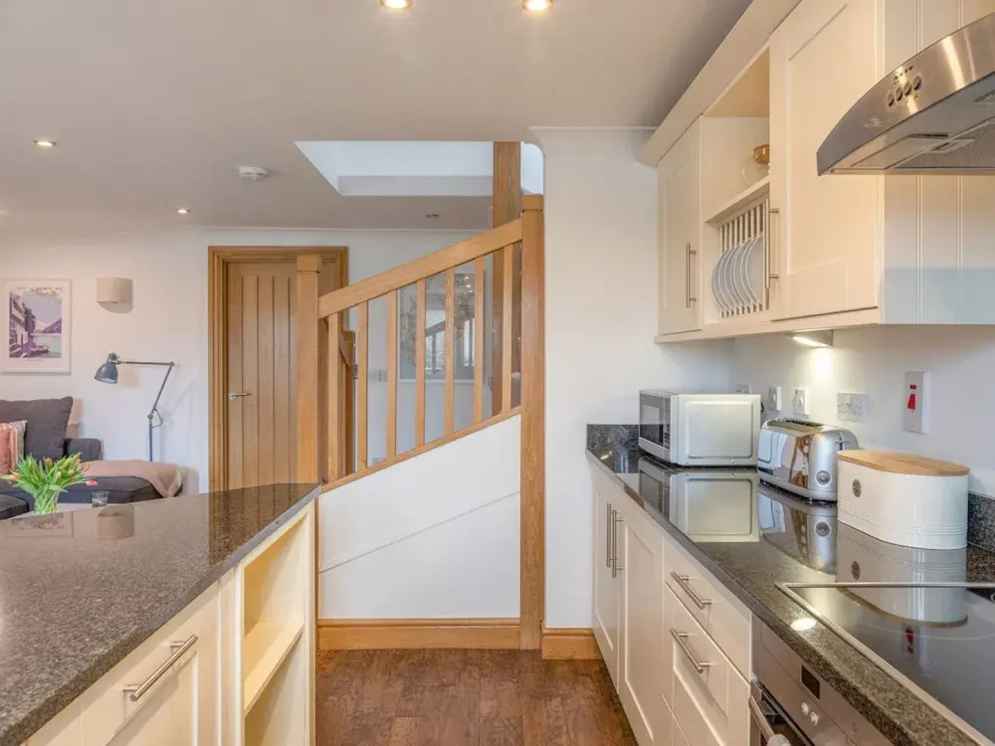 5 Court Cottage, Hillfield Village