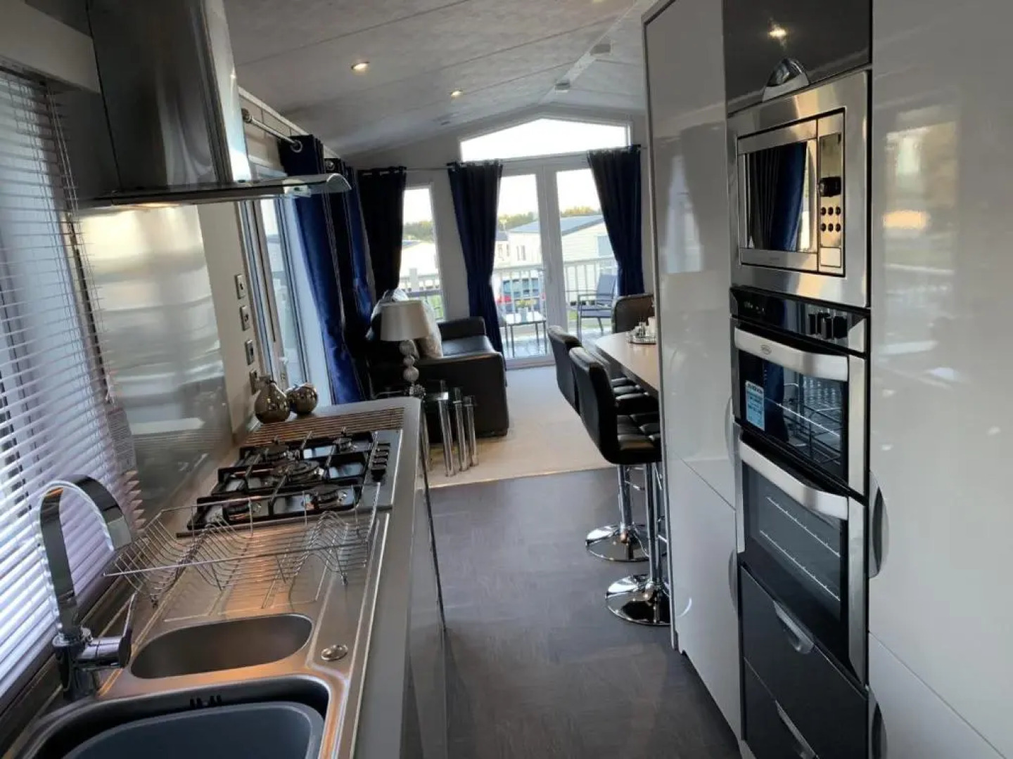 Lola Lodge - Luxury Hot Tub Retreat