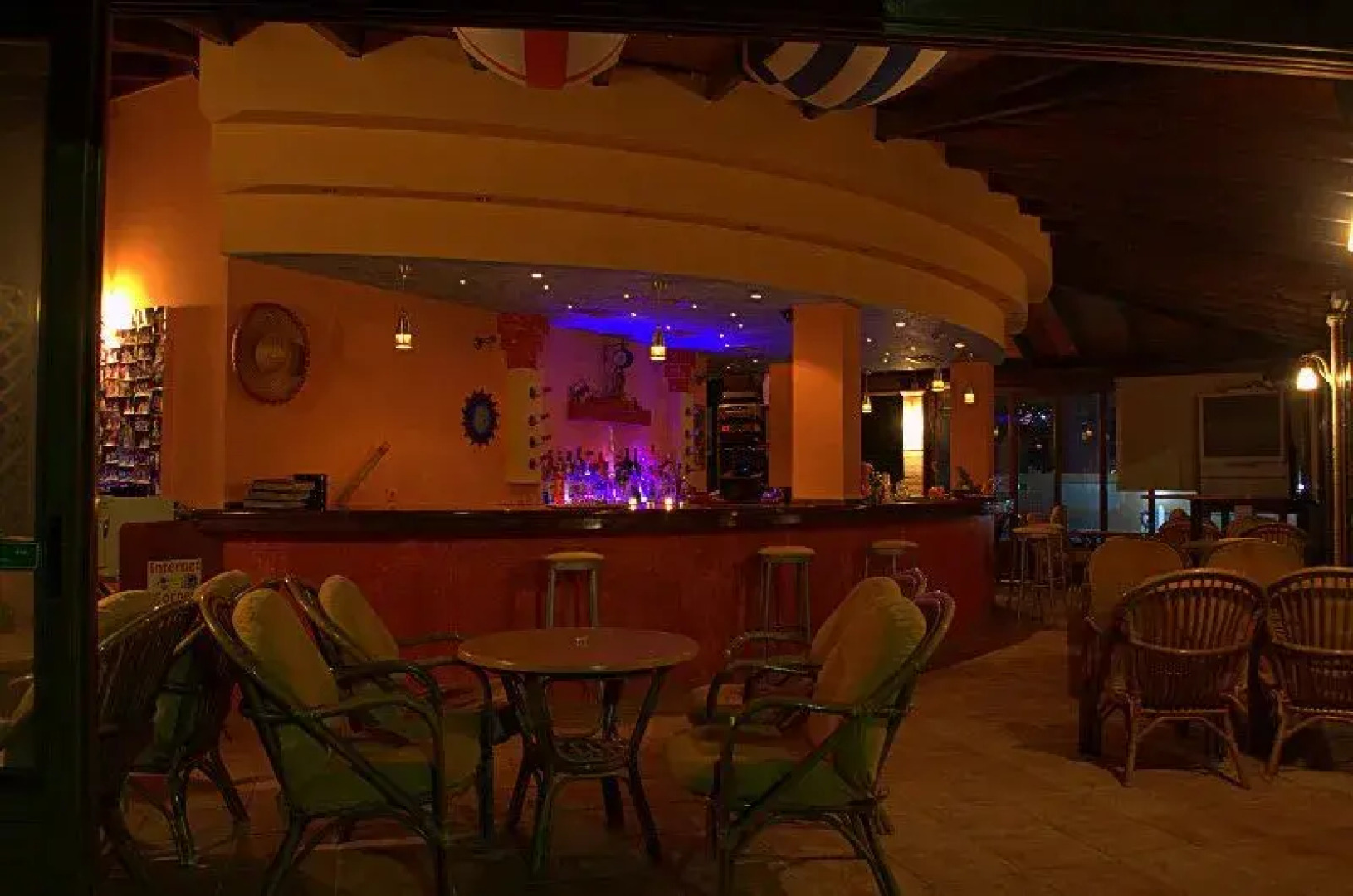 Koursaros Apartments