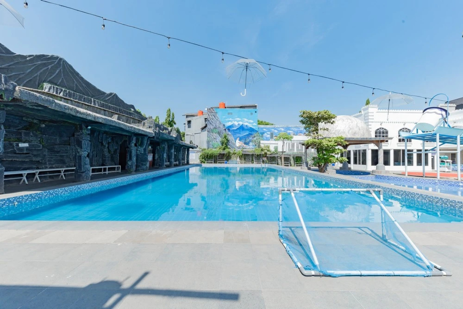 RedDoorz @ Niagara Waterpark