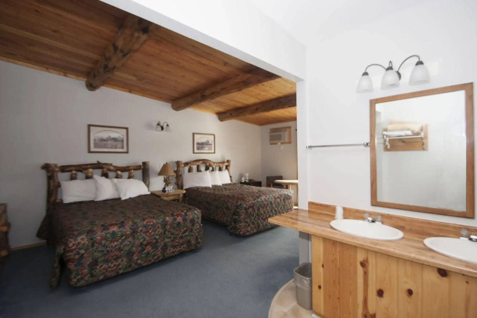 Yellowstone Valley Inn