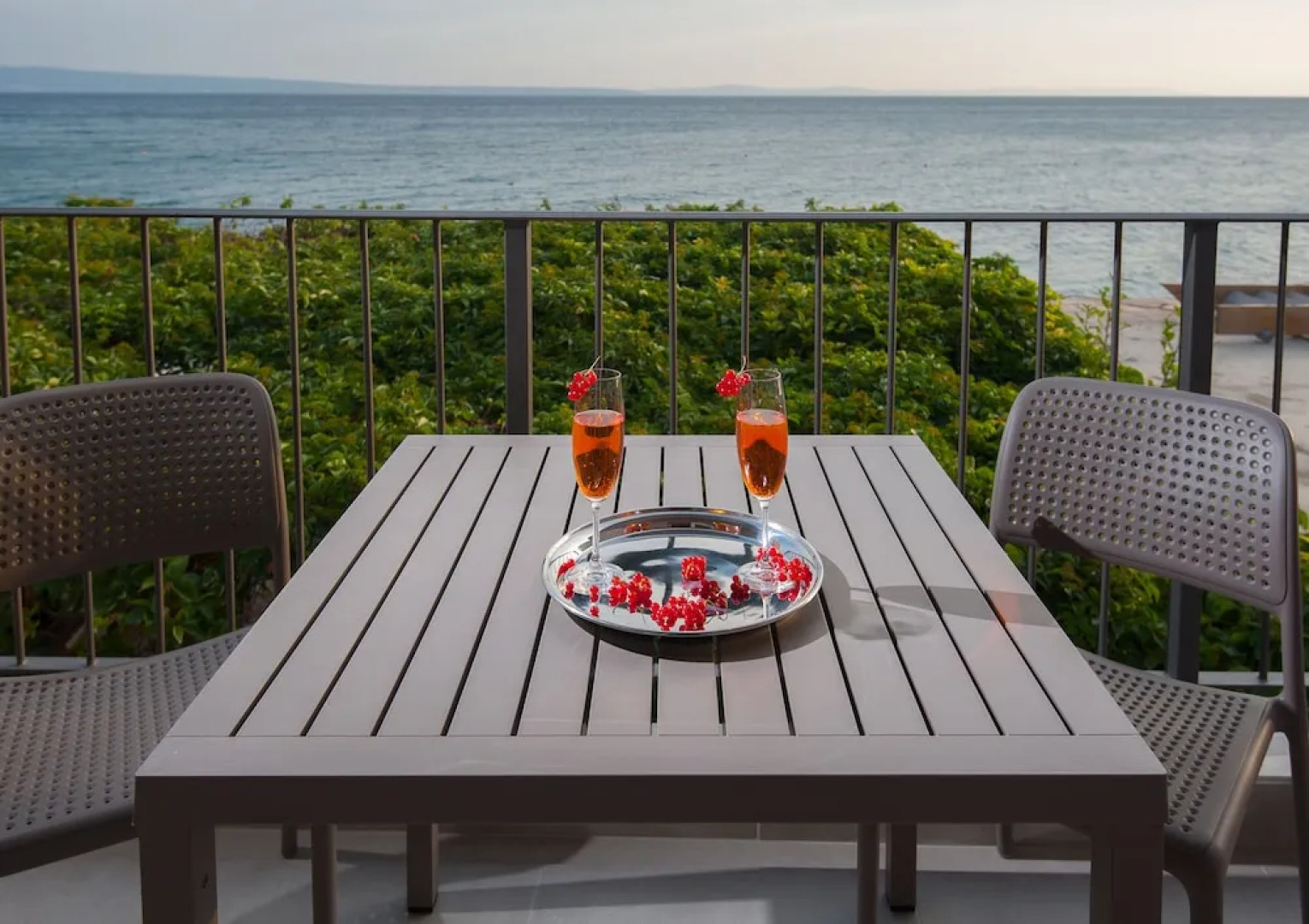 Seaside Luxury Suites