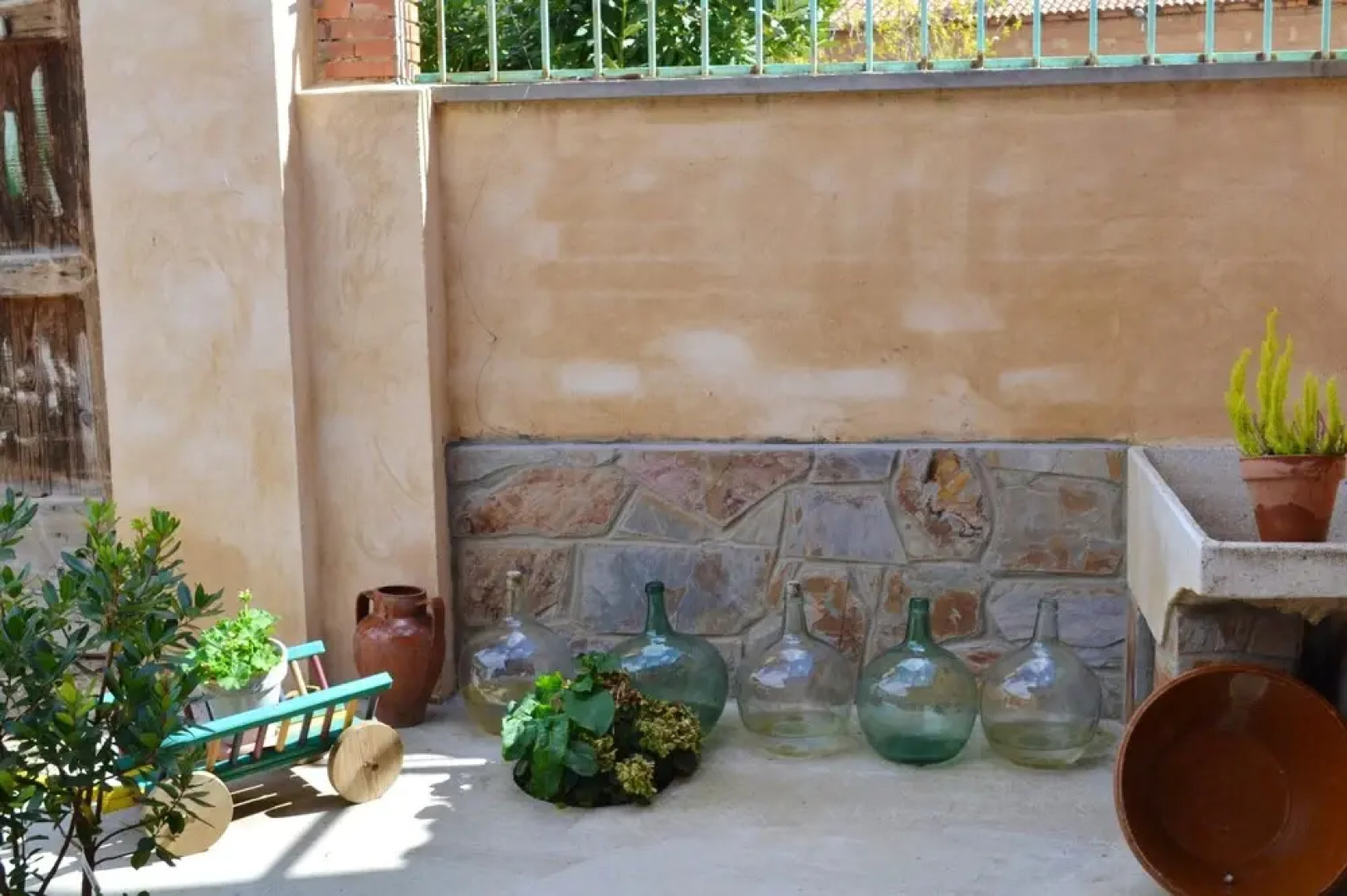 House With 5 Bedrooms in Morales de Rey, With Enclosed Garden and Wifi Near the Slopes