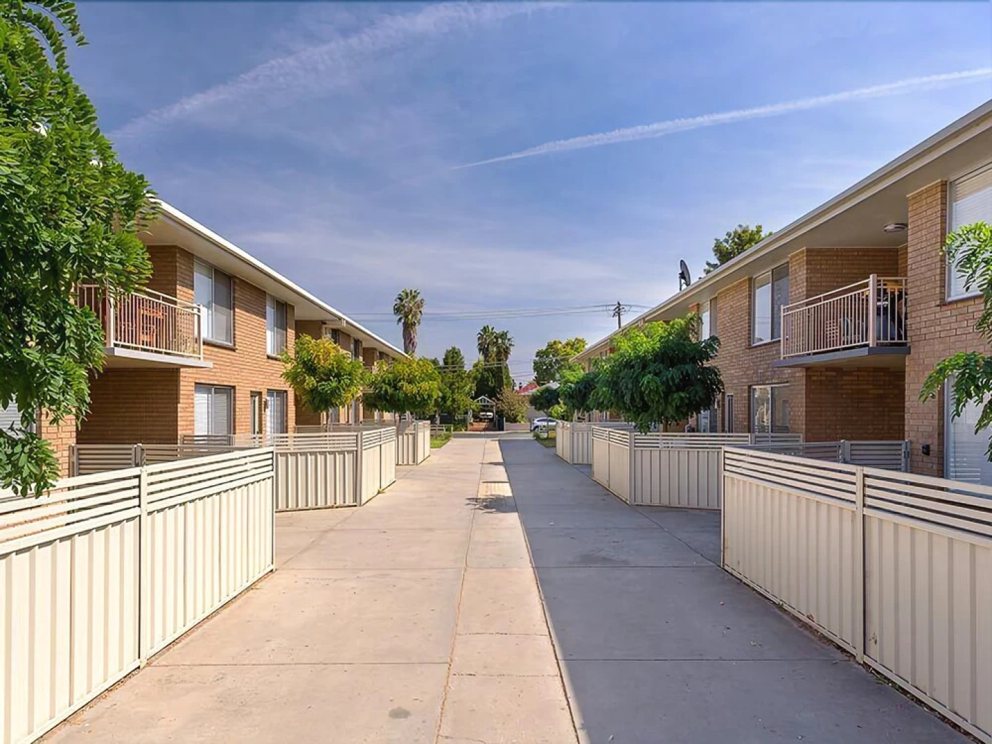 The Manhattan - Central & Sophisticated