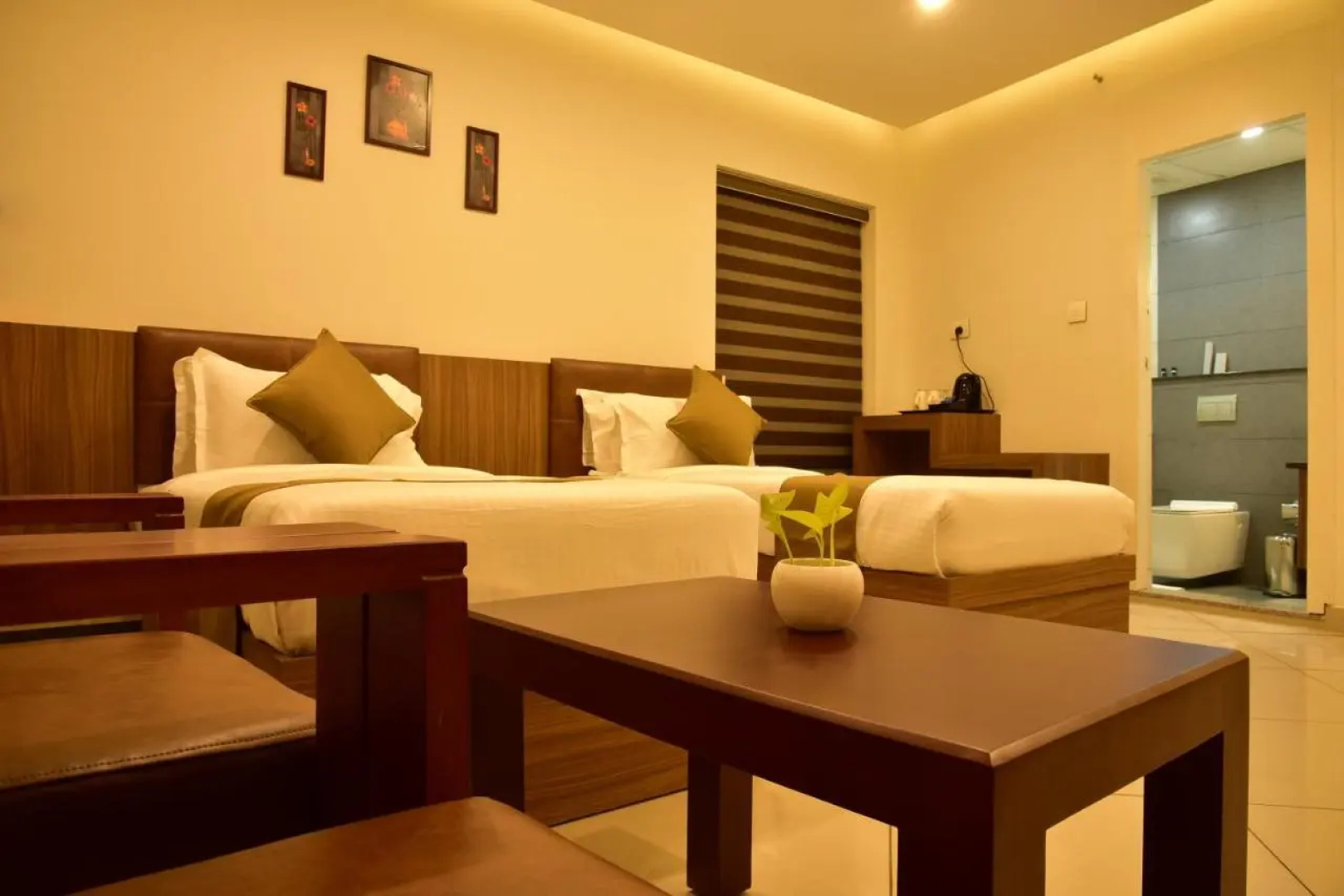 White Suite Hotel