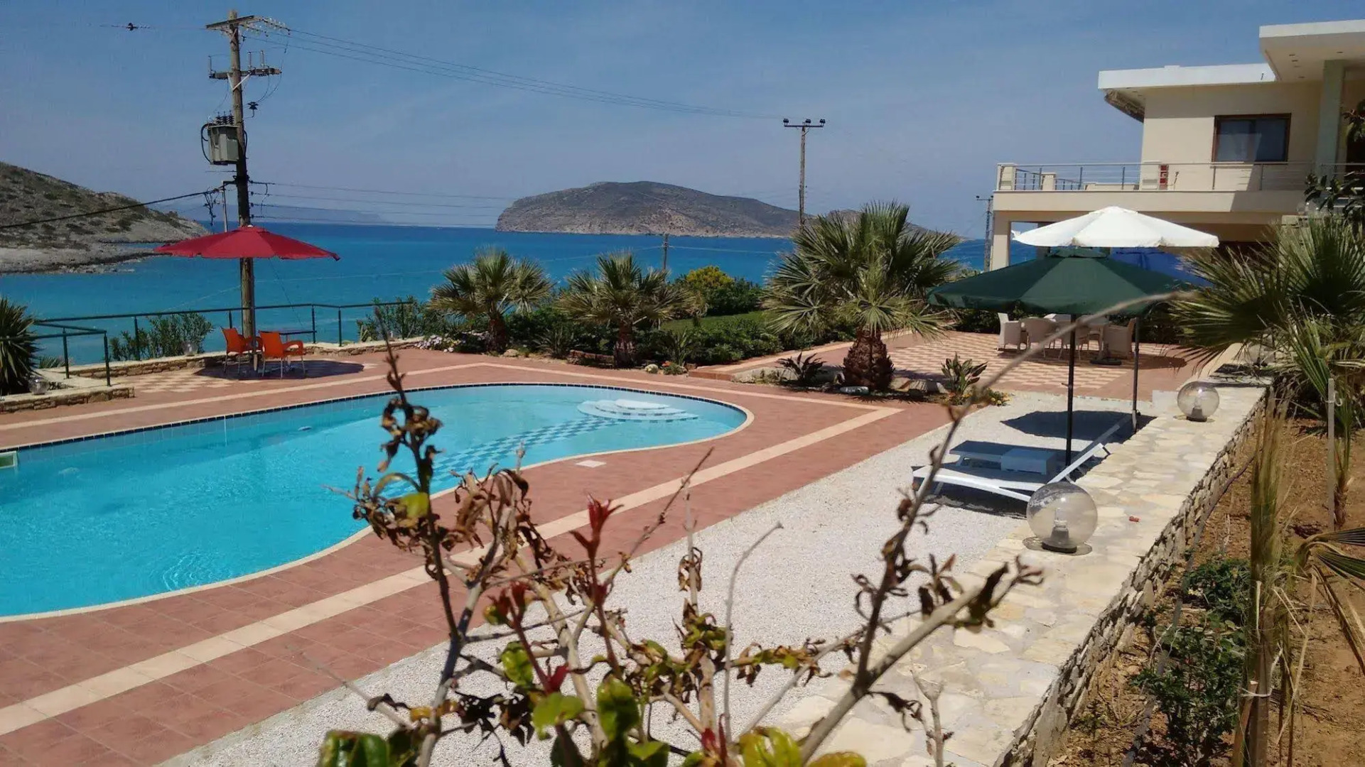 Tholos Bay Suites