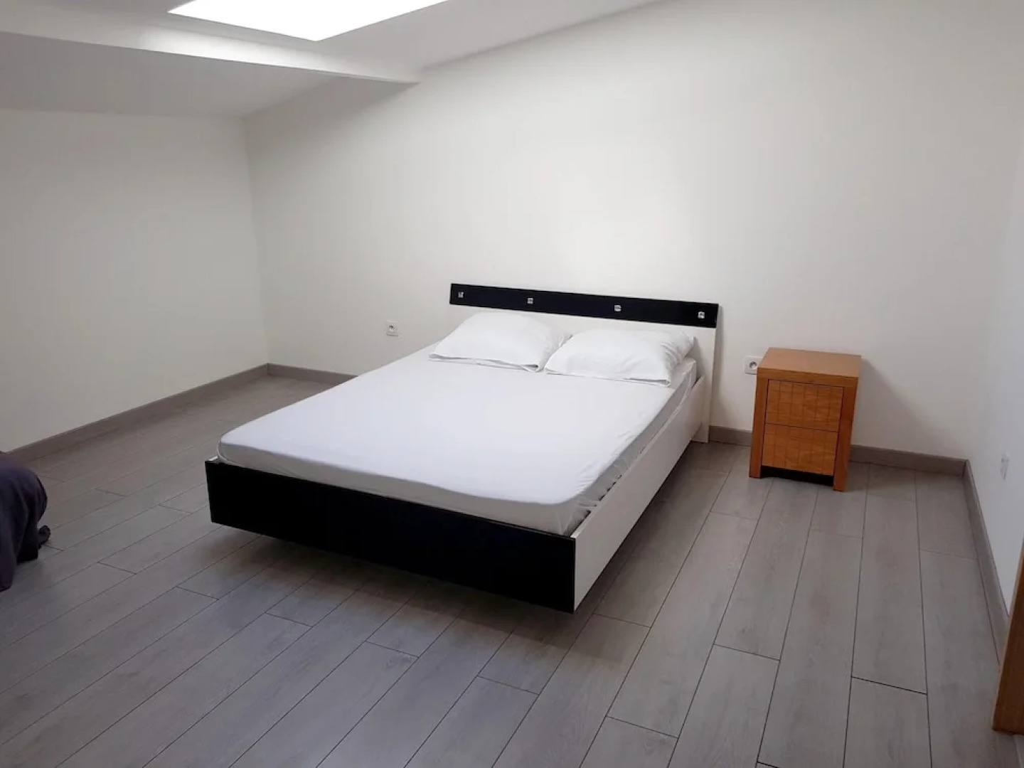 Apartment With 2 Bedrooms in Saint-mitre-les-remparts, With Wonderful sea View, Furnished Terrace and Wifi - 10 km From the Beach