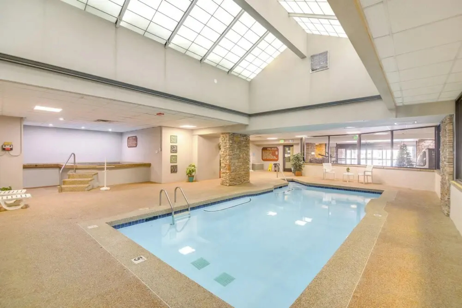 Pool + Hot Tub Access: Condo in Winter Park!