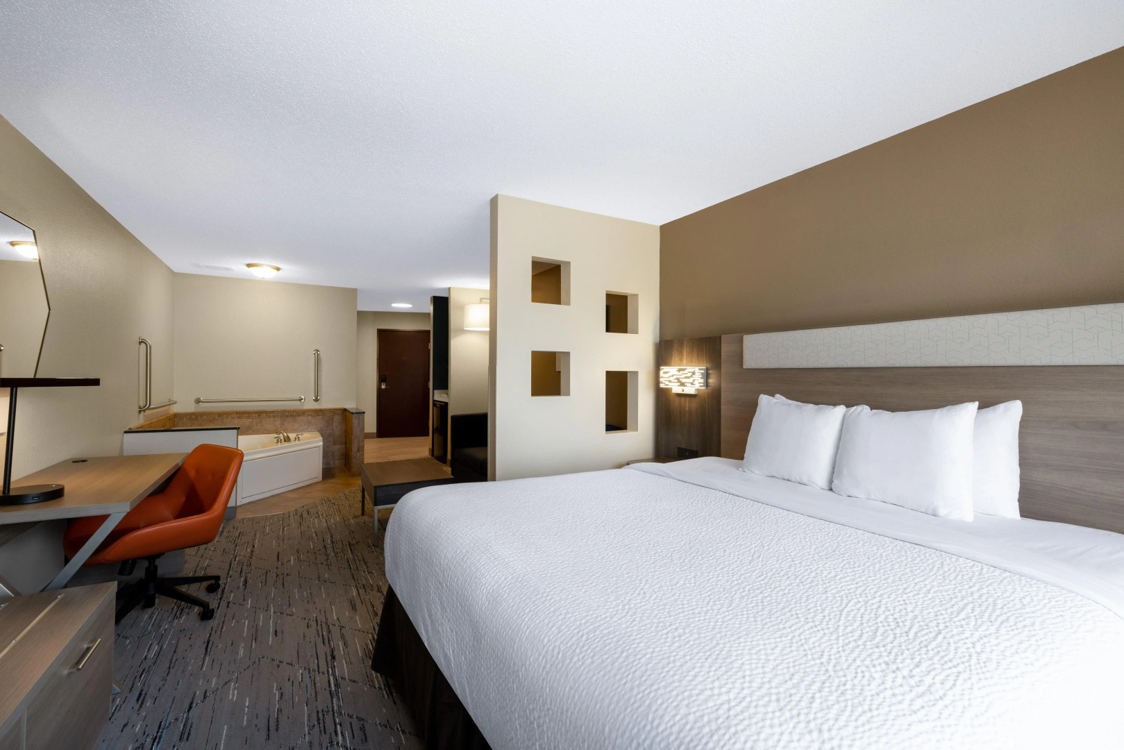 Holiday Inn Express Rochester South - Mayo Area by IHG