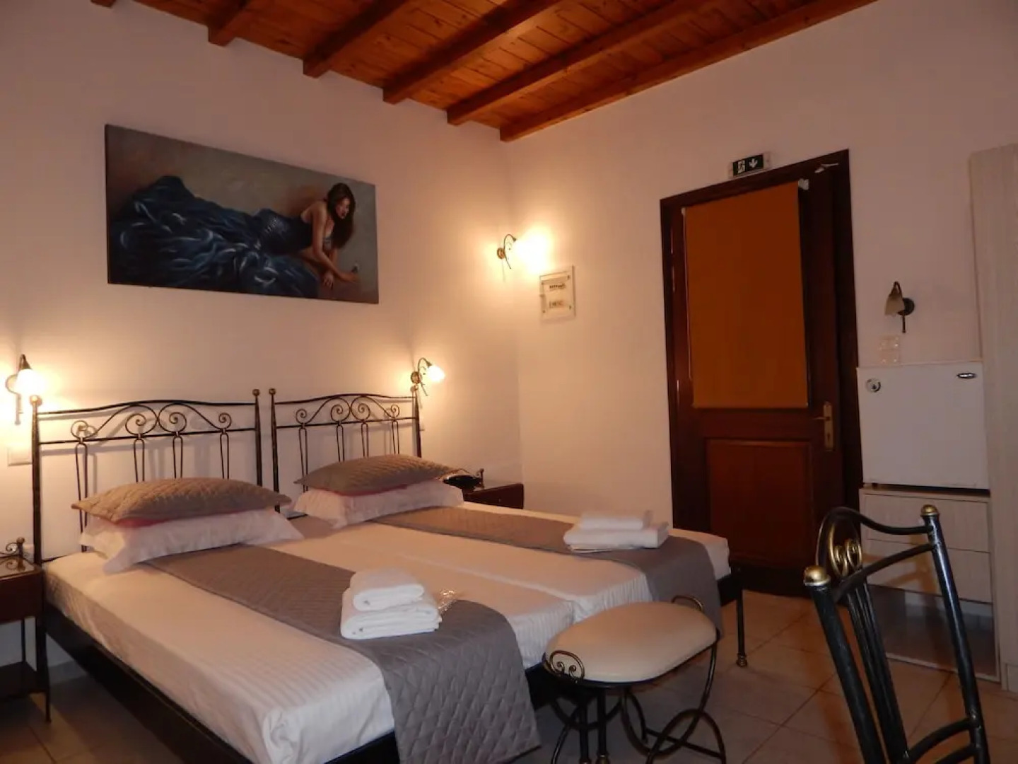 Tinos Suites & Apartments