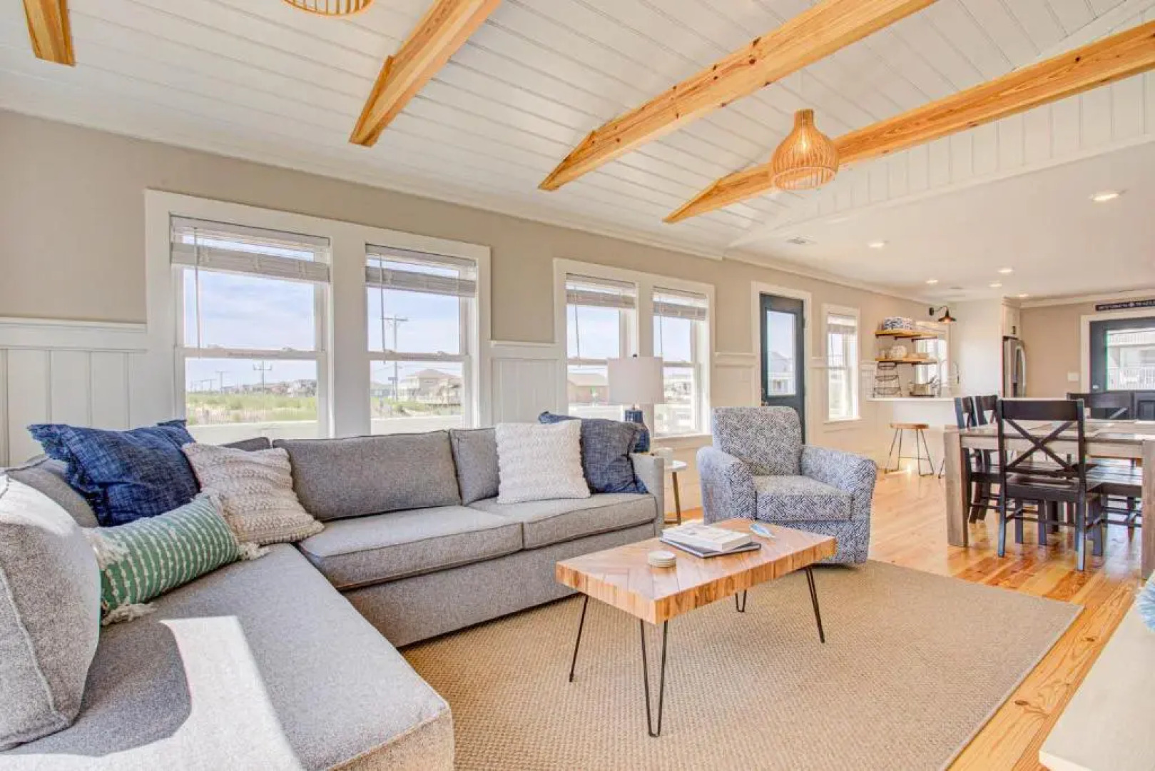 4065 Downwinder Oceanfront