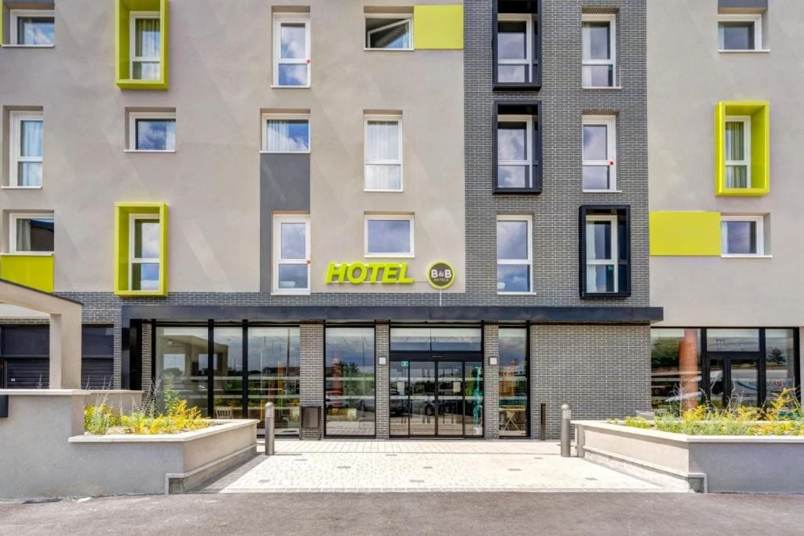 B&B HOTEL Le Port-Marly Saint-Germain-En-Laye